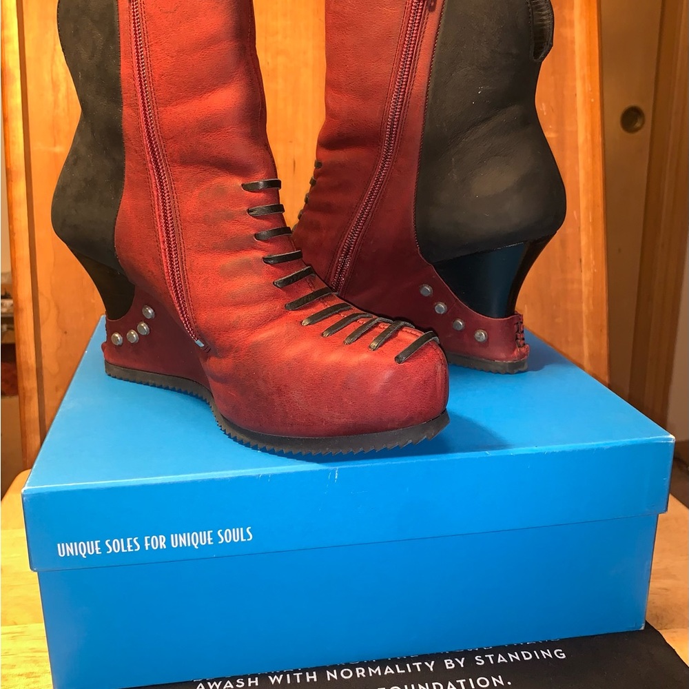 John Fluevog Red Conquer Maleika Studded Wedge Ankle Boots - Picture 3 of 8